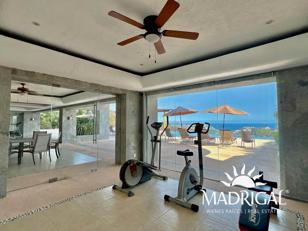 Ave de Paraiso | Departamento en venta sobre la Escenica de gran formato y excelente vista