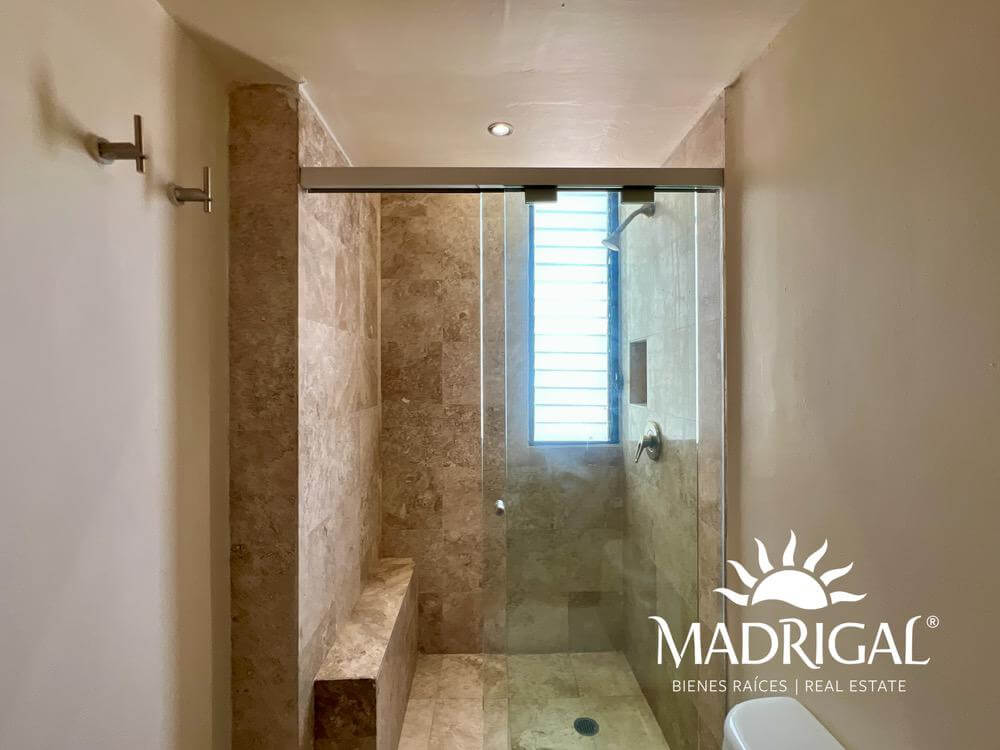 Antibes | En venta departamento en la bahía de Acapulco de tres recamaras