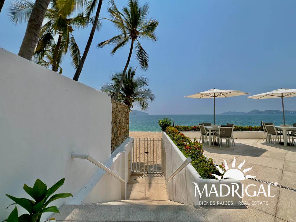 Antibes | En venta departamento en la bahía de Acapulco de tres recamaras