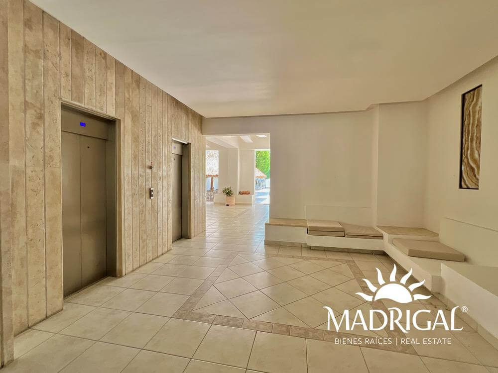 Antibes | En venta departamento en la bahía de Acapulco de tres recamaras