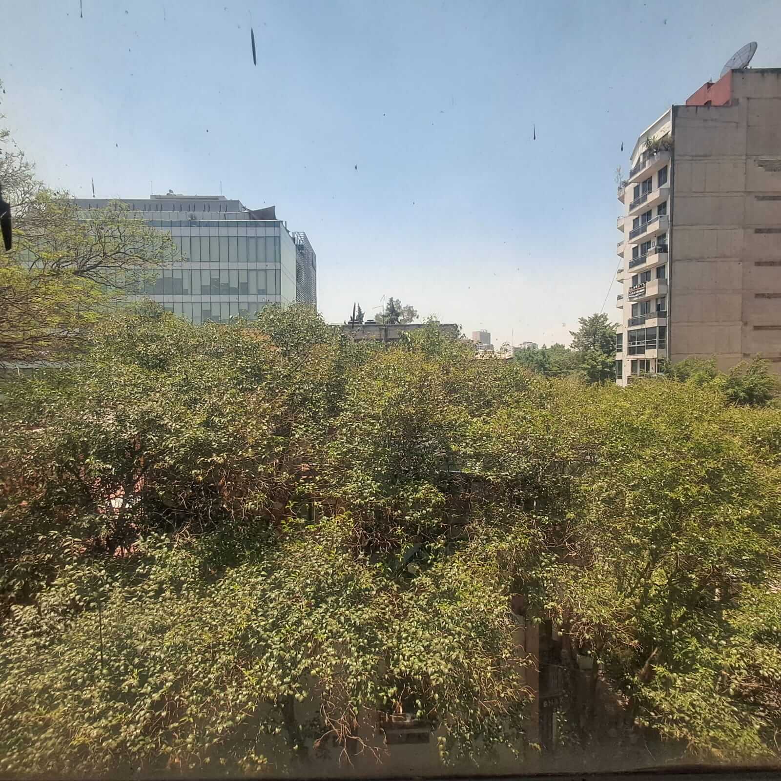  Exclusive 10-story corner building in Mexico City's sought-after Anzures neighborhood.