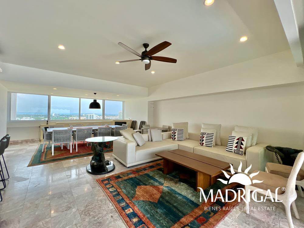 Residencial Playamar II| Departamento en venta frente a playa en Acapulco