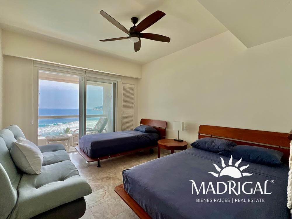 Residencial Playamar II| Departamento en venta frente a playa en Acapulco