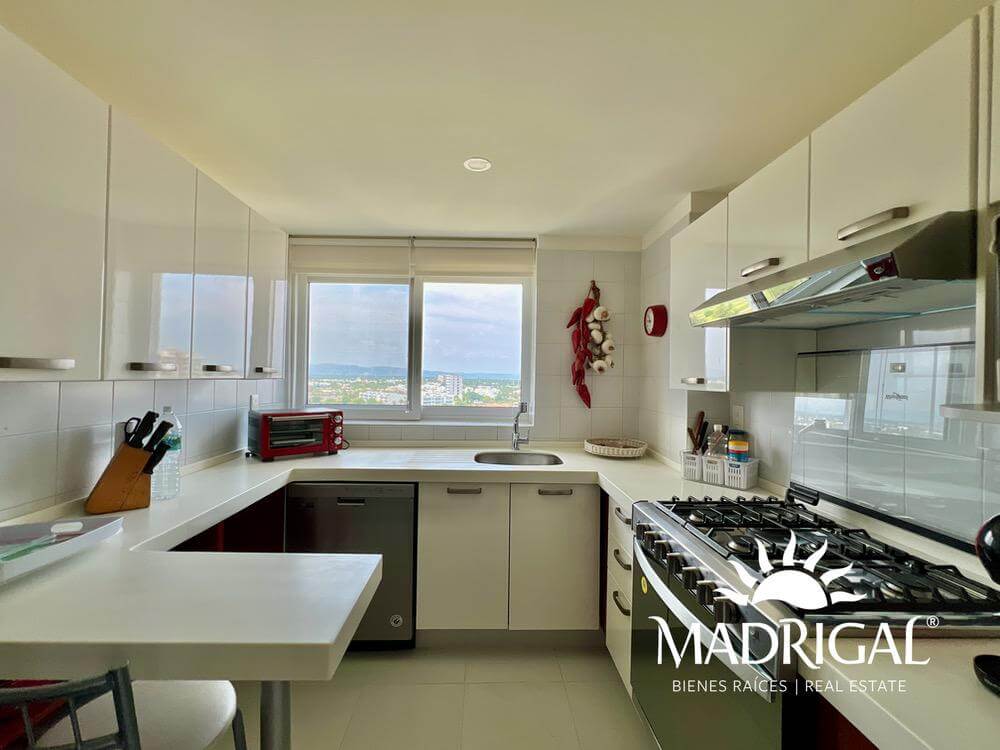 Residencial Playamar II| Departamento en venta frente a playa en Acapulco