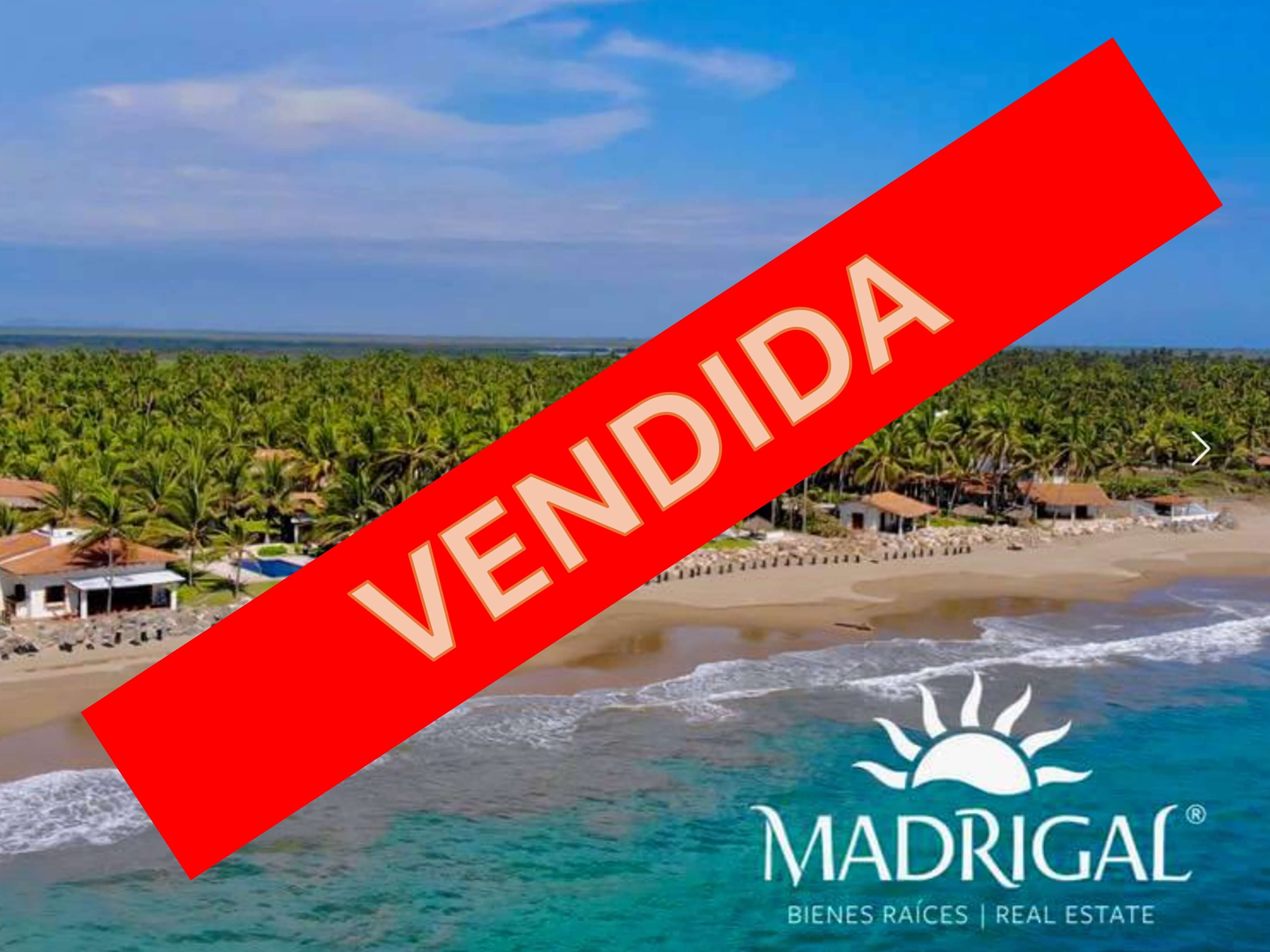 Villas Solecito, villa en venta frente al mar en Playa Blanca Zihuatanejo