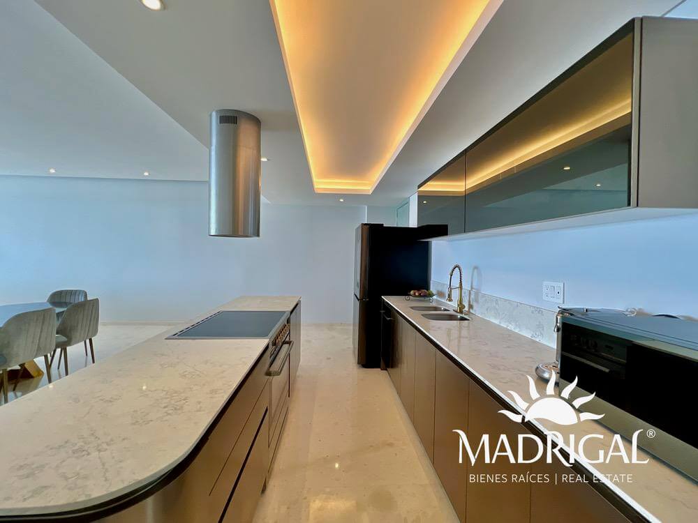 Mare | Departamento en venta de cuatro recámaras en Playa Diamante Acapulco