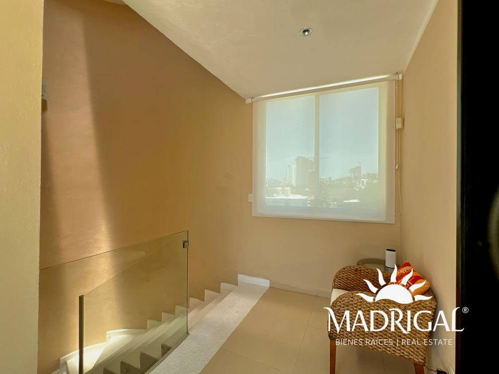 Villa en venta con alberca con vista al Campo de Golf a unos pasos de la playa