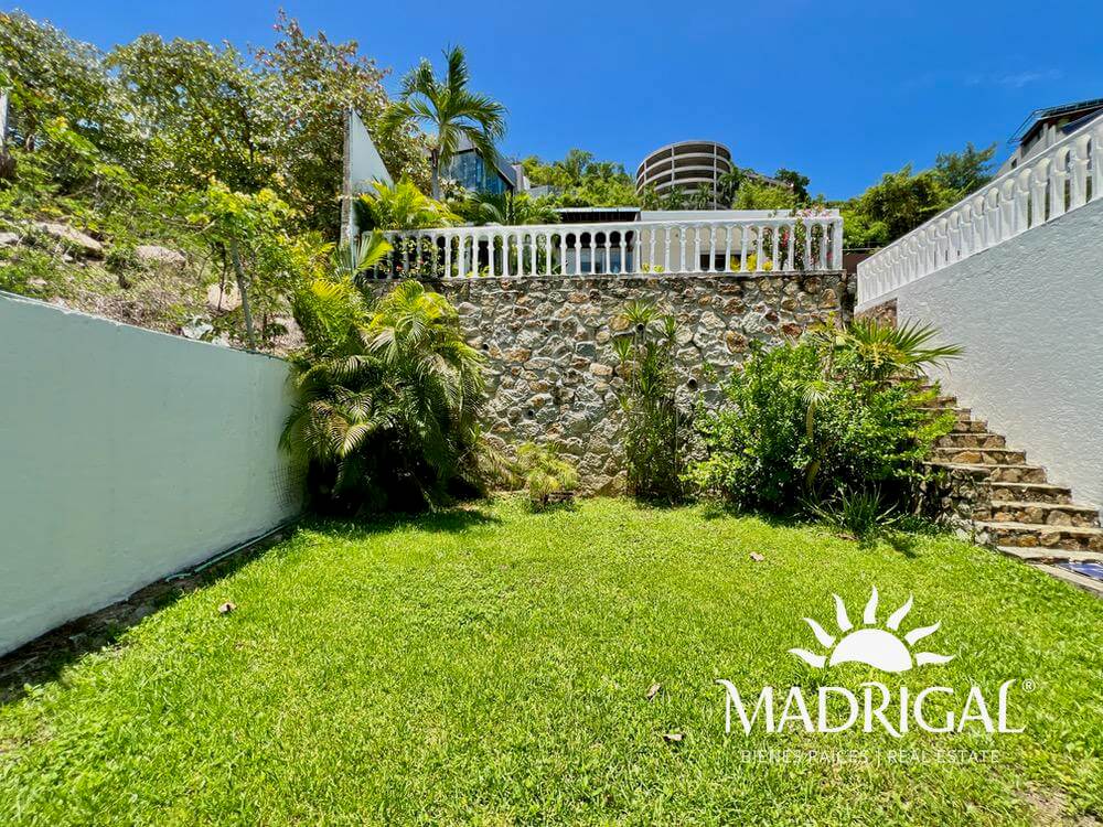Casa en venta en el Fraccionamiento Brisas Guitarron en Acapulco