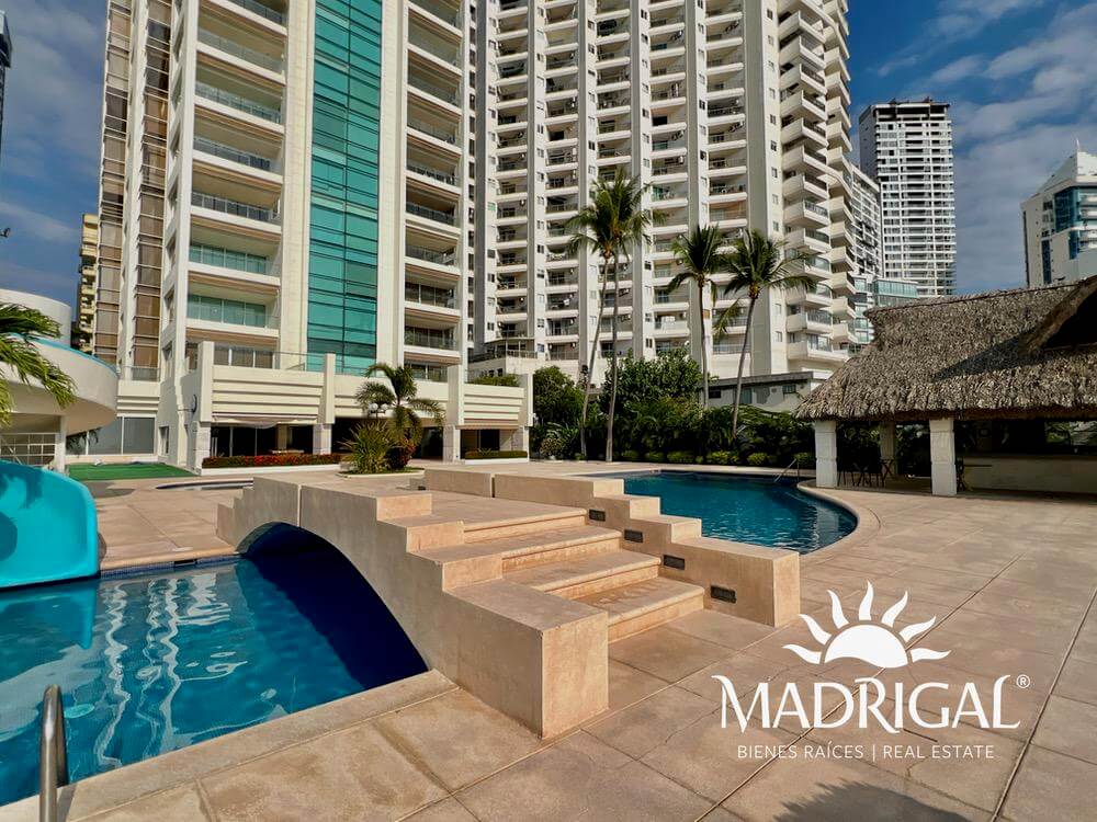 Torre La Perla | Departamento en venta en la bahía de Acapulco de