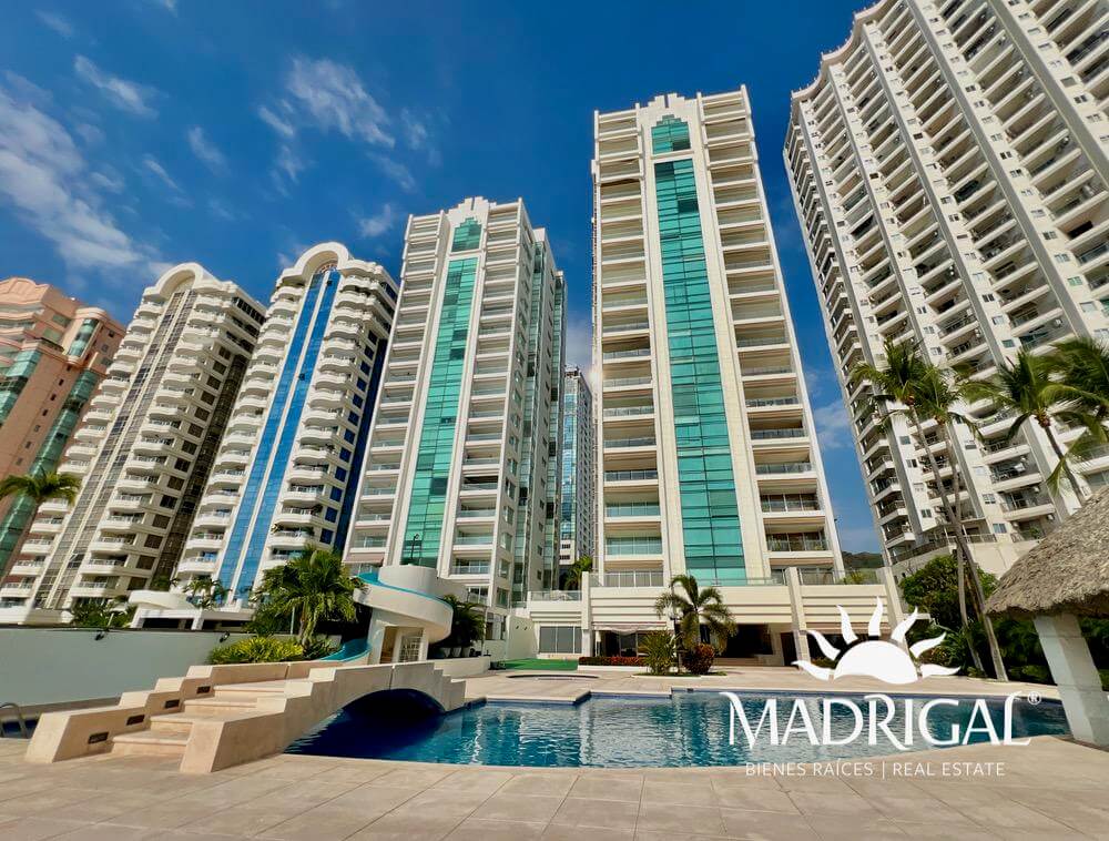 Torre La Perla | Departamento en venta en la bahía de Acapulco de