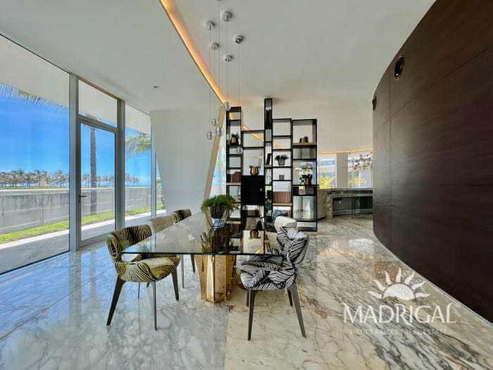 Mare | En venta departamento de tres recamaras frente al mar