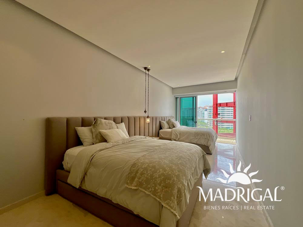 Mare | En venta departamento de tres recamaras frente al mar