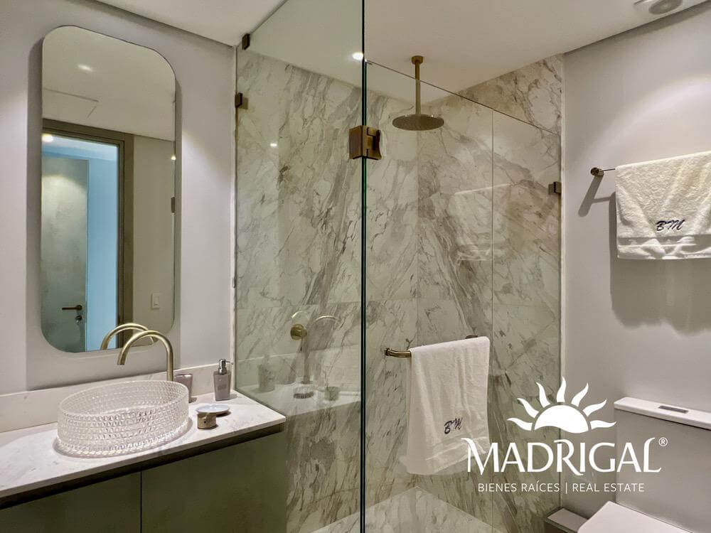 Mare | En venta departamento de tres recamaras frente al mar