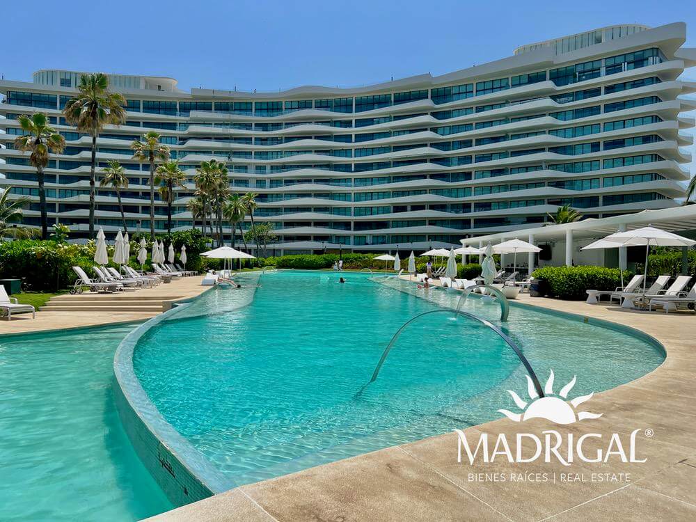 La Isla | Departamento en Venta en torre Hawaii de tres recamaras en nivel jardín