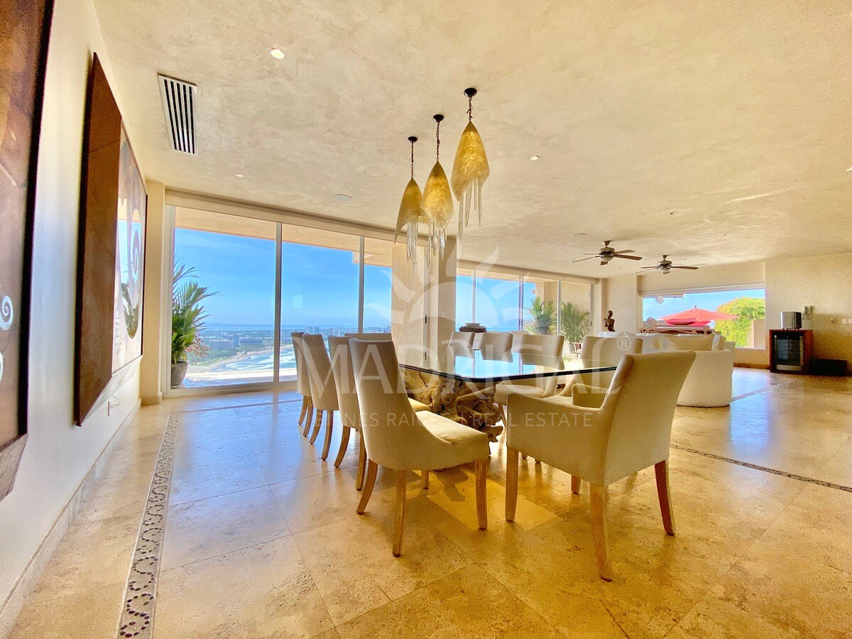 Cima Real | Casa en Venta para su reconstrucción en Real Diamante