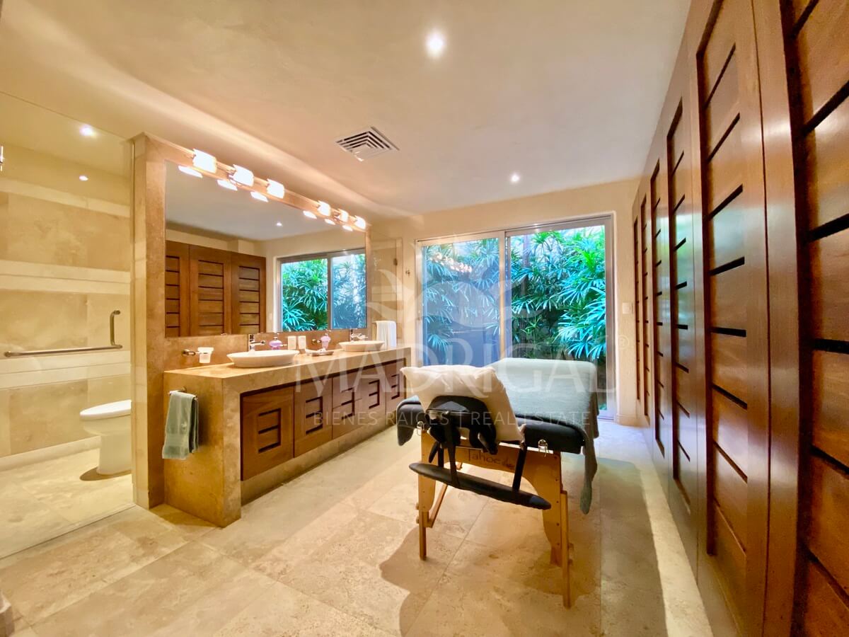 Cima Real | Casa en Venta para su reconstrucción en Real Diamante