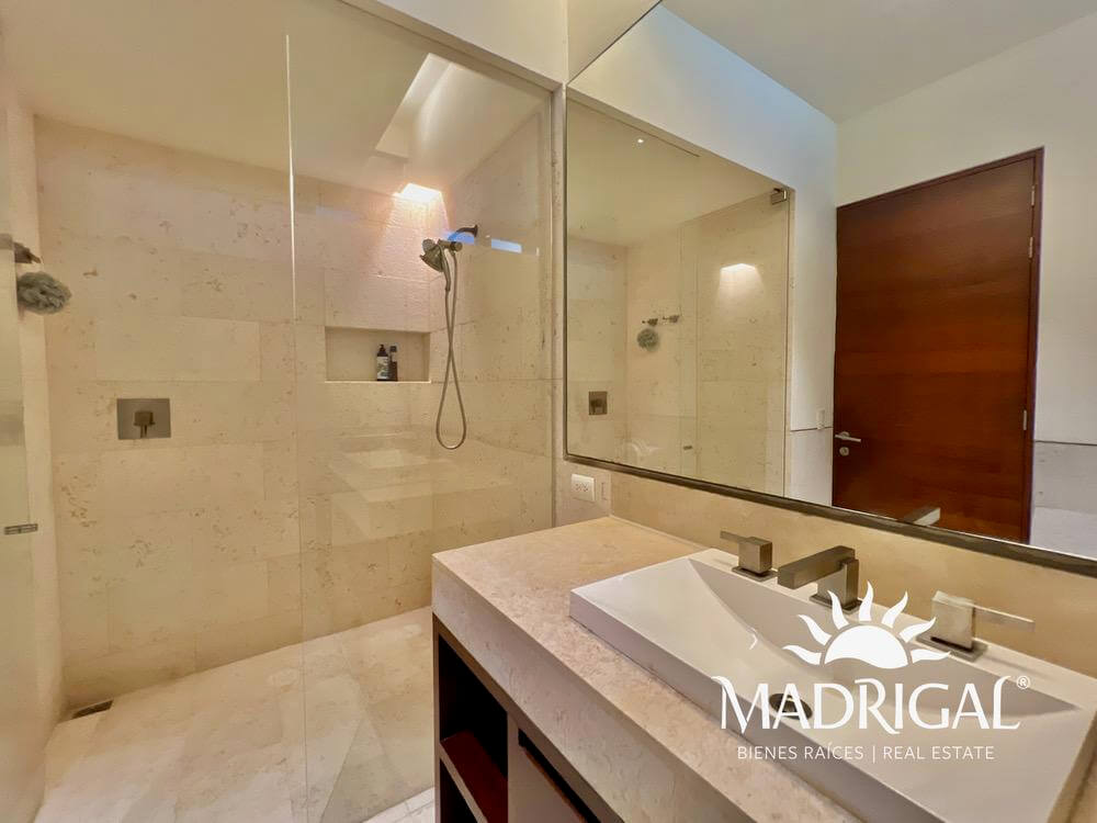 El Palmar Tres Vidas | Departamento en venta en Torre Baru de cuatro recámaras frente al mar