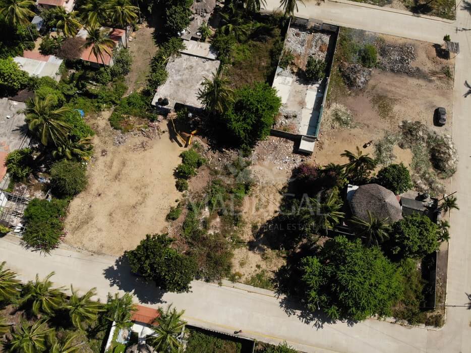 Lote en venta de 403 m2 en Barra Vieja Acapulco, a unos pasos de la playa