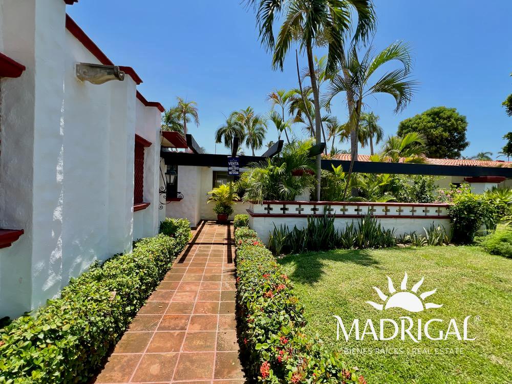 Villas Princess | Villa en Venta de Tres Recámaras con detalles para su arreglo