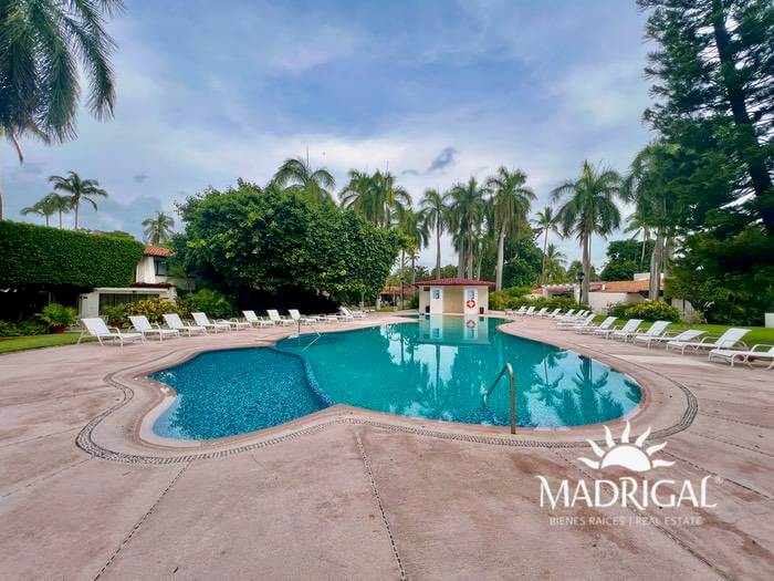 Villas Princess | Villa en Venta de Tres Recámaras con detalles para su arreglo