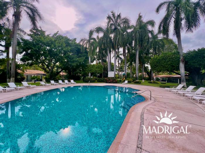 Villas Princess | Villa en Venta de Tres Recámaras con detalles para su arreglo