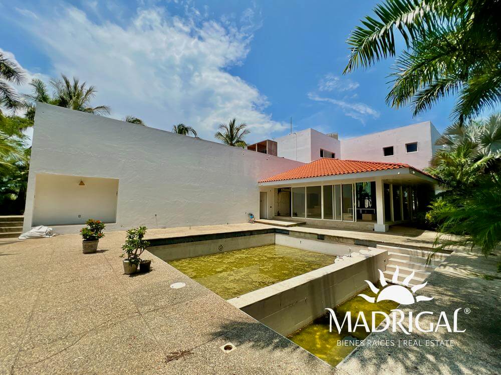 Casa en Venta en Tres Vidas Acapulco Ideal para Personalizar