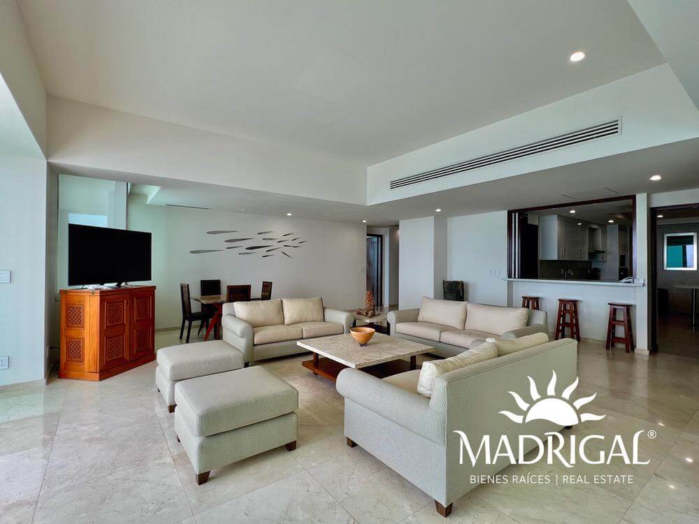 Costa Ventura| Departamento en venta frente a playa de cuatro recámaras  