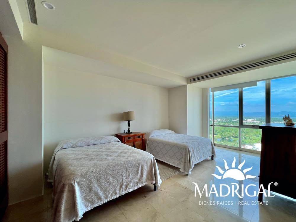 Costa Ventura| Departamento en venta frente a playa de cuatro recámaras  