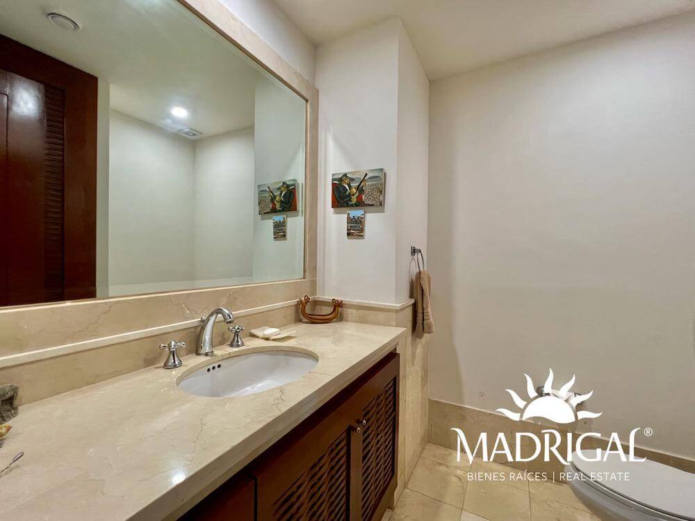 Costa Ventura| Departamento en venta frente a playa de cuatro recámaras  