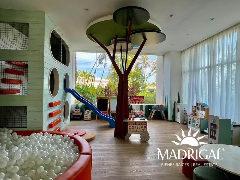 Costa Ventura| Departamento en venta frente a playa de cuatro recámaras  