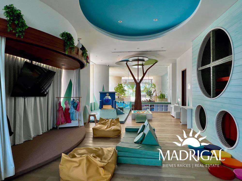 Costa Ventura| Departamento en venta frente a playa de cuatro recámaras  